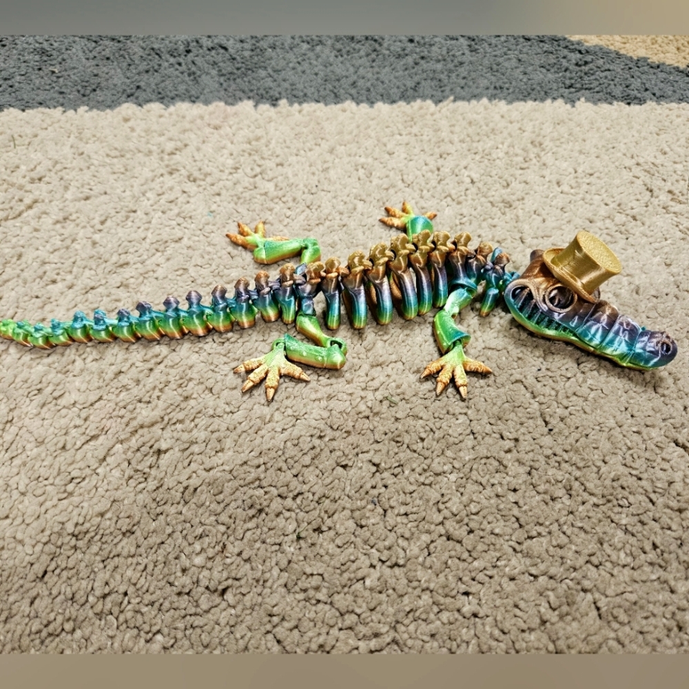 "Flexi" Crocodile with Top Hat Colorful 3D Printed Fidget Toy/ Figure - Picture 3 of 6